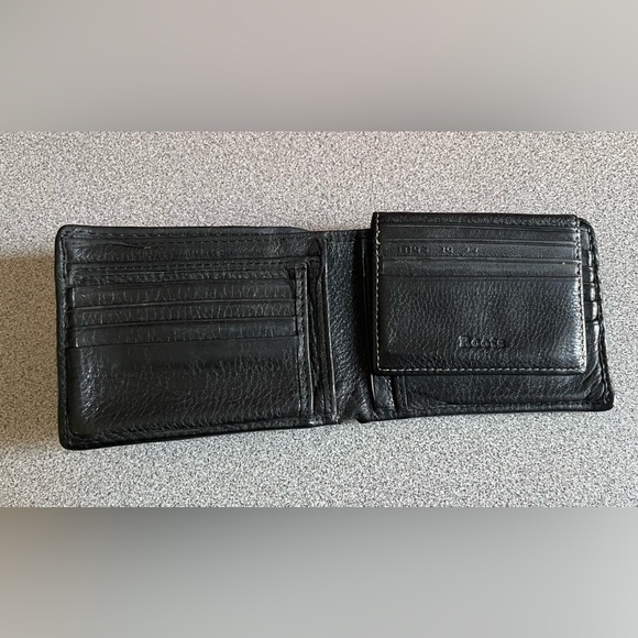 Vintage Roots Canada Black Leather Wallet - Picture 5 of 16